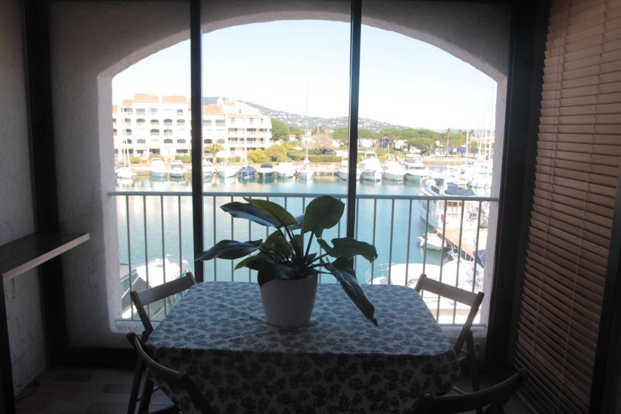 Bel Appartement Vue Mer Cogolin Buitenkant foto
