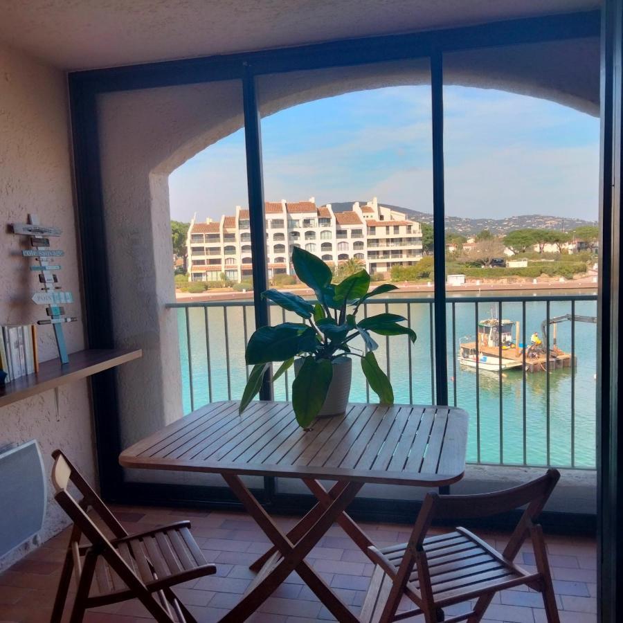 Bel Appartement Vue Mer Cogolin Buitenkant foto